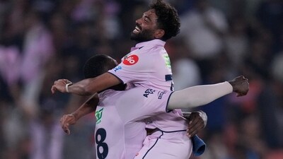 Mohammed Siraj gave the Titans a brilliant start picking up the wicket of Travis Head in the first over. (AP)