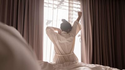 This habit may seem trivial but is responsible for back aches. (Picture credit: Freepik) This habit may seem trivial but is responsible for back aches. (Picture credit: Freepik)