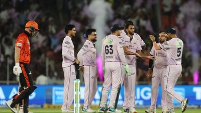 గుజరాత్ టైటాన్స్​ వర్సెస్​ సన్​రైజర్స్​ హైదరాబాద్.. (REUTERS)