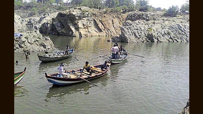 Damodar river near Rajrappa temple in Ramgarh (HT FILE) Damodar river near Rajrappa temple in Ramgarh (HT FILE)