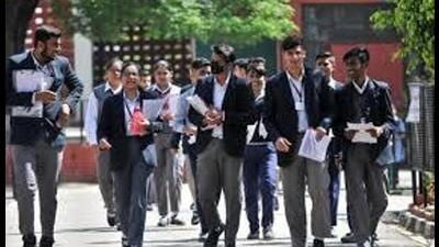 Out of 4,933 boys, 4,169 passed, whereas 4,819 out of 5,322 girls cleared the examination. (HT File)
