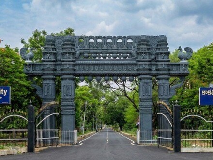 <p>టీజీ సీపీగెట్-2026 కన్వీనర్‌గా కాకతీయ విశ్వవిద్యాలయానికి చెందిన ప్రొఫెసర్ రాజేందర్ కట్లను నియమిస్తూ ఉన్నత విద్యా మండలి నిర్ణయం తీసుకుంది. ఆయన పర్యవేక్షణలో నోటిఫికేషన్ జారీ నుంచి కౌన్సెలింగ్ ప్రక్రియ ముగిసే వరకు అన్ని చర్యలు చేపట్టనున్నారు.</p><p> </p>
