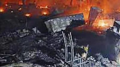 The slum fire in Lucknow’s Vikas Nagar which broke out on April 15 (HT File Photo) The slum fire in Lucknow’s Vikas Nagar which broke out on April 15 (HT File Photo)