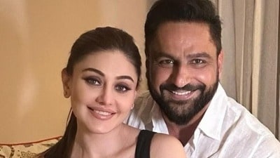 বয়স ধরে রাখার ইনজেকশন নিতে গিয়েই মৃত্যু হয় শেফালির?
