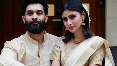 Mouni Roy: అవును.. విడాకులు తీసుకుంటున్నాం.. అనవసరంగా సెన్సేషనలైజ్ చేస్తున్నారు: మౌనీ రాయ్ పోస్ట్ Mouni Roy: అవును.. విడాకులు తీసుకుంటున్నాం.. అనవసరంగా సెన్సేషనలైజ్ చేస్తున్నారు: మౌనీ రాయ్ పోస్ట్