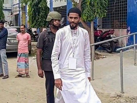 আইএসএফ সূত্রে দাবি করা হয়েছে, সম্প্রতি তৃণমূলের একাধিক সংখ্যালঘু বিধায়ক তাদের সঙ্গে যোগাযোগ করেছেন এবং দলে যোগদানের আগ্রহ প্রকাশ করেছেন। 