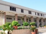 The court also asked Apple to cooperate with the CCI probe. (Delhi HC website)