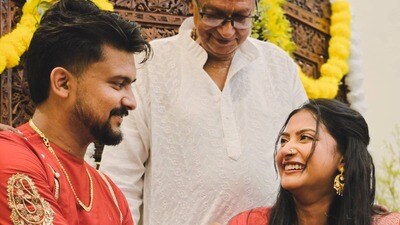চুপিসাড়ে বিয়ে সারল সারেগামাপা-র চলতি সিজনের অনন্যা!পাত্র কে? শুভদিনে হাজির কারা চুপিসাড়ে বিয়ে সারল সারেগামাপা-র চলতি সিজনের অনন্যা!পাত্র কে? শুভদিনে হাজির কারা