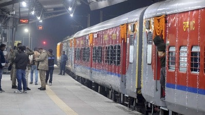 RRB ALP Recruitment 2026: రైల్వేలో బంపర్ నోటిఫికేషన్: 11,127 అసిస్టెంట్ లోకో పైలట్ ఉద్యోగాల భర్తీ ప్రారంభం RRB ALP Recruitment 2026: రైల్వేలో బంపర్ నోటిఫికేషన్: 11,127 అసిస్టెంట్ లోకో పైలట్ ఉద్యోగాల భర్తీ ప్రారంభం