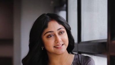 'প্রিয়'কে জন্মদিনে একরাশ ভালোবাসা সুস্মিতার