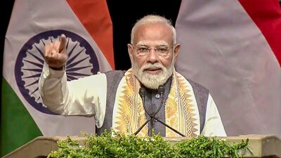 ‘ঝালমুড়ি এখানেও..’, নেদারল্যান্ডসে ঝাড়গ্রামের স্মৃতি উস্কে দিলেন মোদী, আর কী বললেন? (@NarendraModi/YT via PTI Photo)(PTI05_16_2026_000104B) (@NarendraModi) ‘ঝালমুড়ি এখানেও..’, নেদারল্যান্ডসে ঝাড়গ্রামের স্মৃতি উস্কে দিলেন মোদী, আর কী বললেন? (@NarendraModi/YT via PTI Photo)(PTI05_16_2026_000104B) (@NarendraModi)
