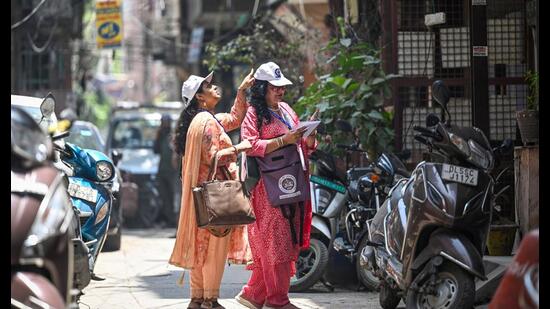 Officials said for the first three to four days, enumerators would focus on “ground-truthing” activities to verify localities and households, and also take up mapping and other work. (Sanchit Khanna/ HT)