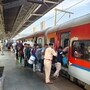  వీక్లీ ఎక్స్‌ప్రెస్ రైలు 