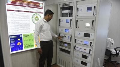 An inside view of air quality monitoring and forecasting station in Chandni Chowk. (HT Archive) An inside view of air quality monitoring and forecasting station in Chandni Chowk. (HT Archive)