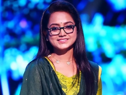 টপ ৪-এর লড়াইয়ে স্বপ্নভঙ্গ! সারেগামাপা থেকে চোখের জলে বিদায় প্রমি গিরির! তবে…