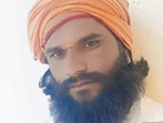 Police said that after the ritual, Akshay began feeling unwell and started vomiting heavily. Khairnar then allegedly offered to drop Jayshree home on a moped motorcycle. (HT)