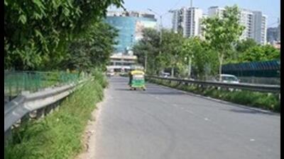 (Representative image) The black spots, identified in May through the Ministry of Road Transport and Highways’ app “Sanjaya”, are spread across 18 locations, including 16 on high-speed corridors and expressways since 2023. (HT Archive)