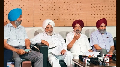 Justice Nirmal Singh (retd, second from right) addressing the media in Chandigarh on Monday. (HT) Justice Nirmal Singh (retd, second from right) addressing the media in Chandigarh on Monday. (HT)