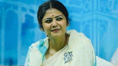 সায়নী ঘোষ সায়নী ঘোষ