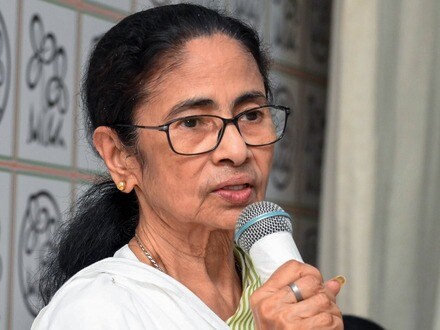 ভোটে শোচনীয় পরাজয়ের পরে বাম, কংগ্রেস, অতিবামদের সঙ্গে নিয়ে জোট গড়ার আহ্বান জানিয়েছেন মমতা বন্দ্যোপাধ্যায়।
