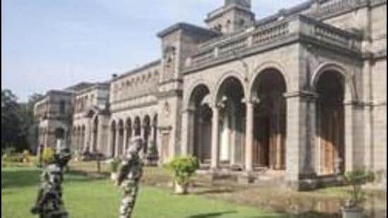 SPPU on Monday directed affiliated colleges and institutions to prominently publish fee structures on their websites and campus notice boards to ensure transparency in admissions and fee collection. (HT FILE)
