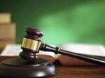 The court acquitted him under Section 411 IPC, ruling that a person convicted for snatching cannot be convicted for retaining the same stolen property. (HT File)