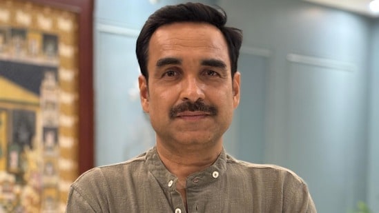 Pankaj Tripathi: నా బ్యాంక్ అకౌంట్ చూసుకుంటే నేనో పెద్ద స్టార్ అనే ఫీలింగ్ కలుగుతోంది.. కానీ నేను కాదు: నటుడి కామెంట్స్ (Photo: HT)