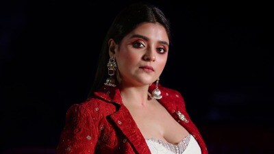 শ্রীতমা ফিরলেন ‘প্রাক্তন প্রেমিকের' কাছে? তৃণমূল কাউন্সিলরের জীবনের ইনিংস! শ্রীতমা ফিরলেন ‘প্রাক্তন প্রেমিকের' কাছে? তৃণমূল কাউন্সিলরের জীবনের ইনিংস!