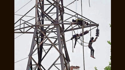 PSPCL officials say rising domestic consumption and agricultural load have intensified stress on feeders. (Gurpreet Singh/HT) PSPCL officials say rising domestic consumption and agricultural load have intensified stress on feeders. (Gurpreet Singh/HT)