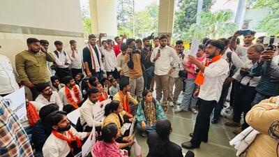 The protest by the Lucknow Mahanagar unit of ABVP at Lucknow University on Wednesday. (HT)