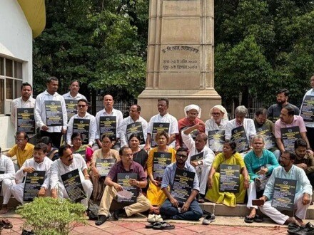 প্রায় ৫০ জন তৃণমূল বিধায়ক এই ধরনায় যোগ দেননি