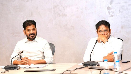 సీఎం రేవంత్ రెడ్డి, ఐటీ మంత్రి శ్రీధర్ బాబు