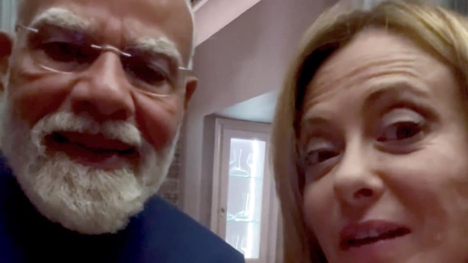 PM মোদীর উপহার 'মেলোডি’তে মজেছে নেটপাড়া (@GiorgiaMeloni)