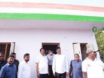 ఇందిరమ్మ ఇళ్లను పరిశీలిస్తున్న మంత్రులు పొంగులేటి, జూపల్లి
