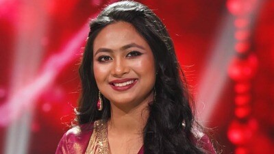 ‘আমি খুব ভিতু, পিছনের সারির মানুষ….’, সারেগামাপাতে সেরা ৪-এ, কেন এই ভাবনা সায়ন্তনীর? ‘আমি খুব ভিতু, পিছনের সারির মানুষ….’, সারেগামাপাতে সেরা ৪-এ, কেন এই ভাবনা সায়ন্তনীর?