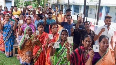 ফলতার পুনর্নির্বাচনে উৎসবের মেজাজ (Utpal Sarkar) ফলতার পুনর্নির্বাচনে উৎসবের মেজাজ (Utpal Sarkar)