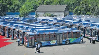 Currently, GMCBL operates 150 CNG buses in Gurugram and 50 buses in Faridabad, which are around eight years old. (HT Archive) Currently, GMCBL operates 150 CNG buses in Gurugram and 50 buses in Faridabad, which are around eight years old. (HT Archive)