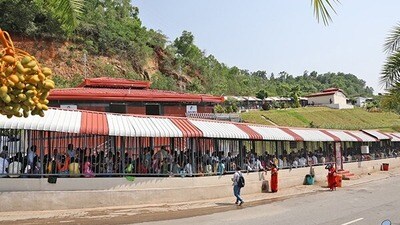 తిరుమలలో భక్తుల రద్దీ తిరుమలలో భక్తుల రద్దీ