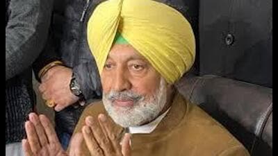 Urging the state government to abandon its confrontational stance, Sidhu said accepting employees’ genuine demands is essential for maintaining an efficient administration. (HT File)