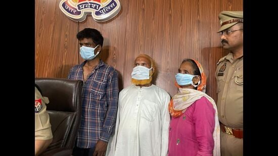 The accused (left to right) Biggan Ansari, Mojibullah Ansari, and Noor Jahan (HT Photo)