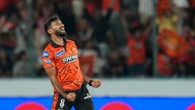 Eshan Malinga removed Iyer, before adding the wicket of Devdutt Padikkal. It wasn't the night for Virat Kohli either, who fell to the very impressive Sakib Hussain, who kept things tight all night. (PTI) Eshan Malinga removed Iyer, before adding the wicket of Devdutt Padikkal. It wasn't the night for Virat Kohli either, who fell to the very impressive Sakib Hussain, who kept things tight all night. (PTI)