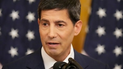 Federal Reserve Chairman Kevin Warsh speaks during his swearing-in in the East Room of the White House. (AP Photo/Alex Brandon)