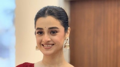 হাসপাতালে ভর্তি দর্শনা, হঠাৎ কী হল অভিনেত্রীর?