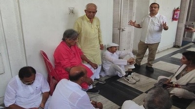 বিধানসভায় বিক্ষোভ TMC-র (সৌজন্যে টুইটার) বিধানসভায় বিক্ষোভ TMC-র (সৌজন্যে টুইটার)