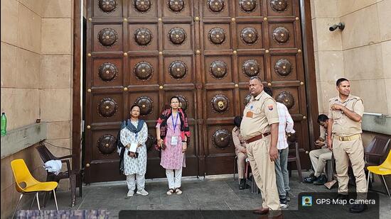 Officials numbered the Kashi Vishwanath Temple in Varanasi on Friday. (HT)