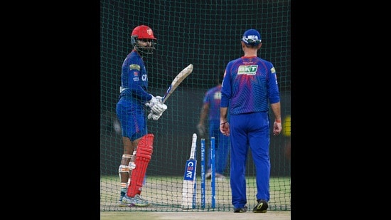 PBKS’ skipper Shreyas Iyer (left) and coach Ricky Ponting (right) during a training session in Lucknow on Friday. (Deepak Gupta/HT Photo)