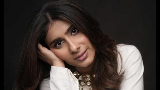 Spoken word artist and poet Nayab Midha recently posted an Instagram Reel with her thoughts on dowry and also penned the poem, Dahej (Dowry) that has received more than 50K likes.