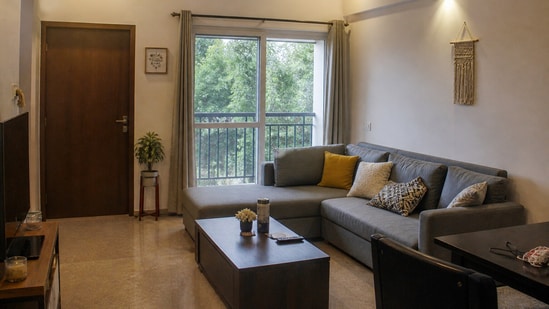 A Bengaluru tech couple said fears over layoffs and AI-driven job uncertainty have made them anxious about taking a large home loan despite being able to afford the down payment and EMIs. (Picture for representational purposes) (AI generated image using ChatGPT)