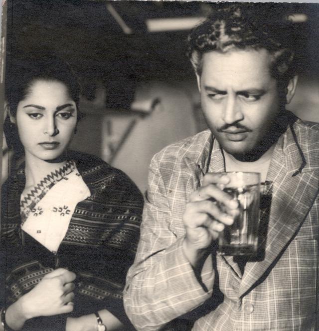 Waheeda Rehman and Guru Dutt in Kagaz ke Phool (HT PHOTO) Waheeda Rehman and Guru Dutt in Kagaz ke Phool (HT PHOTO)