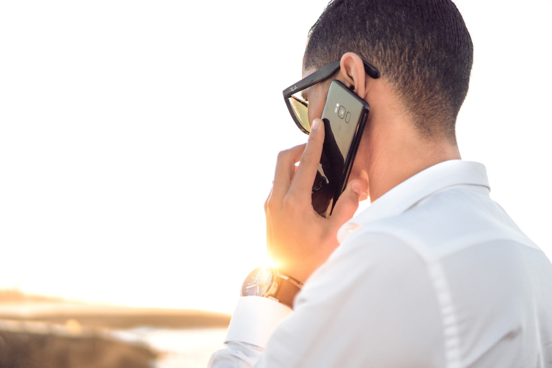 In dating, the impulse to keep the conversation going often comes from the most generous place — wanting the other person to feel seen and valued. (Unsplash) In dating, the impulse to keep the conversation going often comes from the most generous place — wanting the other person to feel seen and valued. (Unsplash)